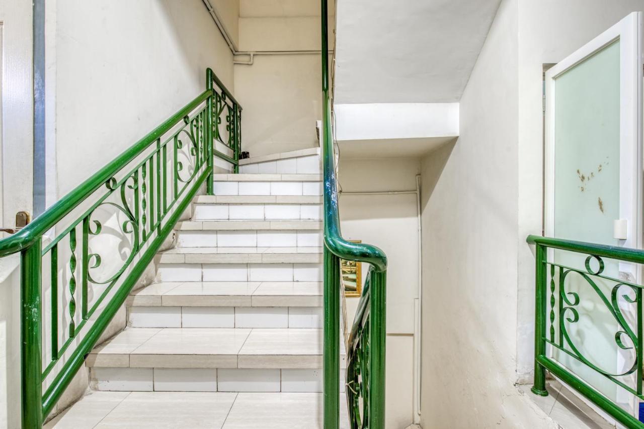 KoolKost Syariah @ Capsule Homestay Kedungdoro Surabaya Bagian luar foto